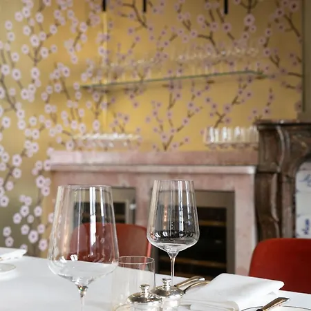 Small Luxury De Witte Lelie 4* Anvers