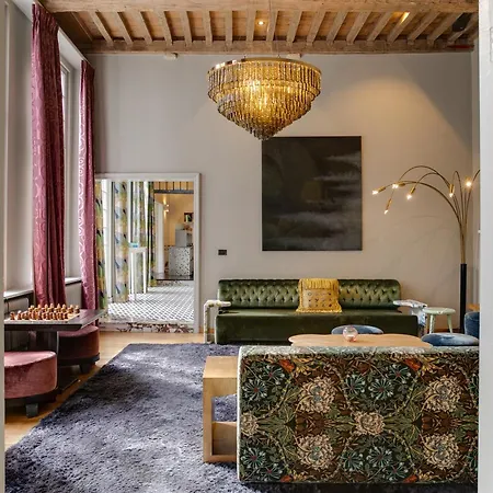 Small Luxury De Witte Lelie 4*